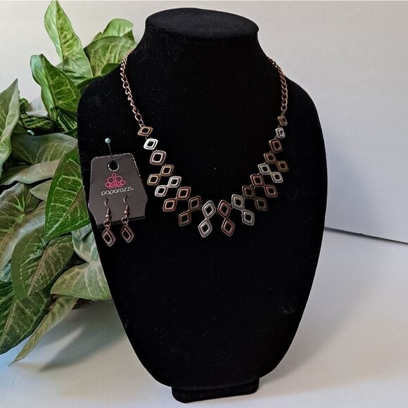 Paparazzi Fashion Geocentric Multi Necklace with Earrings Brushed Antique - Picture 1 of 5